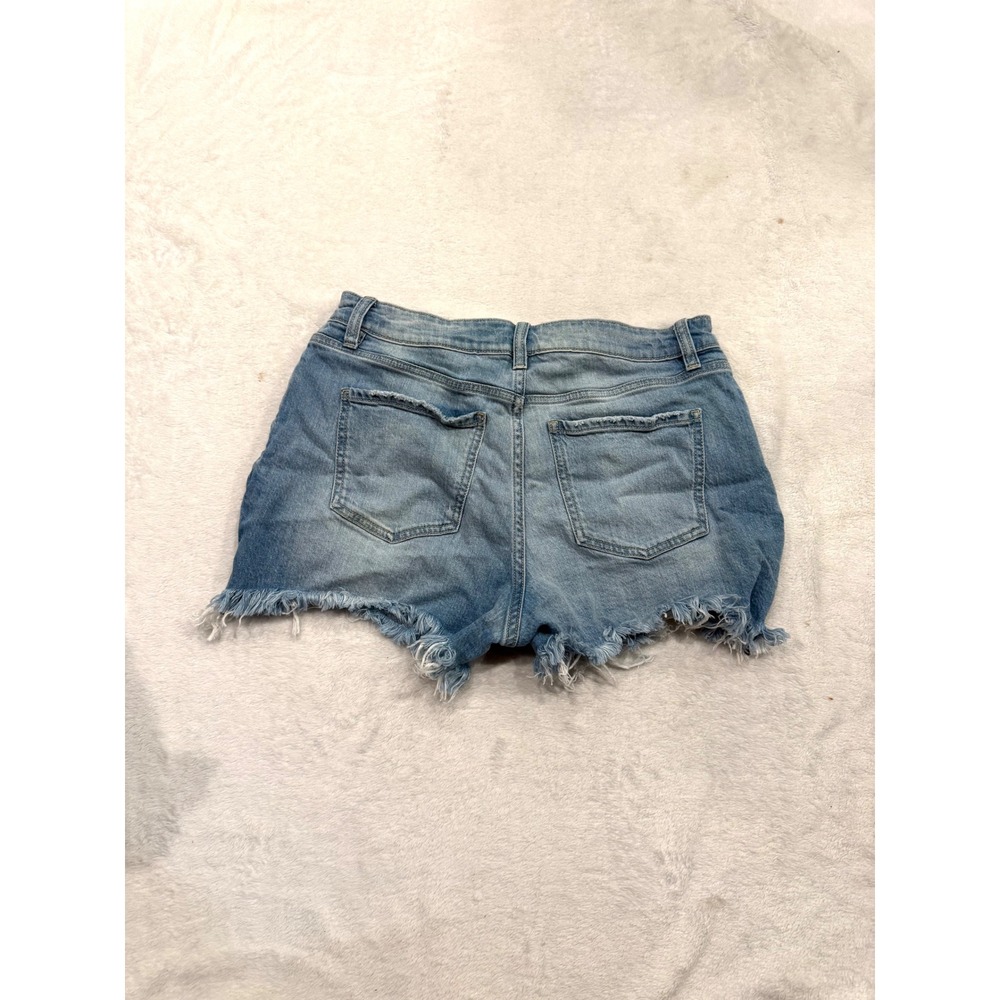 YMI Jeans USA Distressed Denim Shorts Light Wash Frayed Hem‎ Size 11/30 S307199 - Picture 2 of 7
